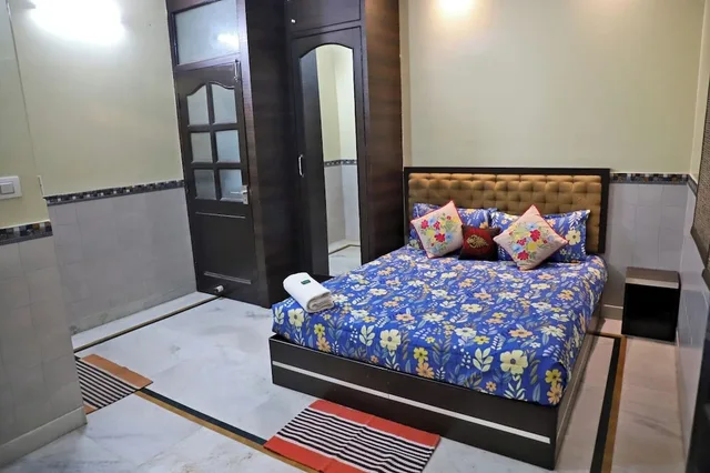 غرفة ديلوكس بسرير كينج بإطلالة على المدينة بشرفة بغرفة نوم واحدة، Hotel Traditional Inn 8/10