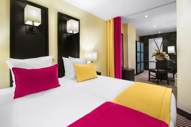جناح جونيور بسرير كوين بمطبخ صغير، Hotel Pax Opera 1/10
