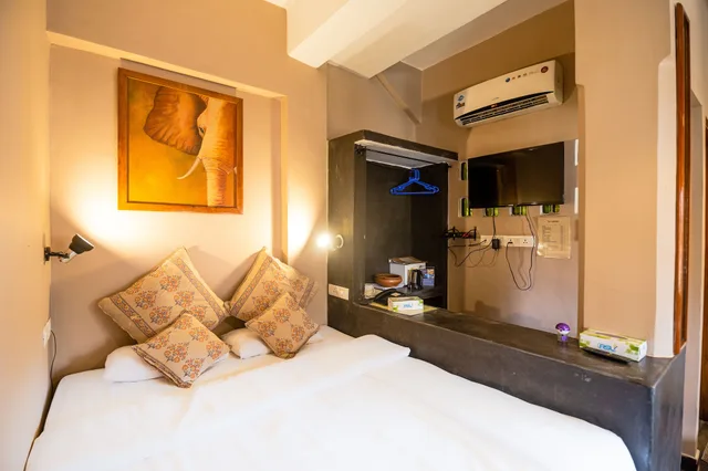 Basic, Queen Bed, Fiesta Beach Resort 2/3