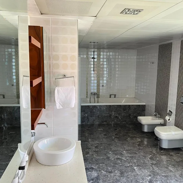 جناح بسرير كينج بإطلالة على البحر، Ferah Suites Hotel 6/10