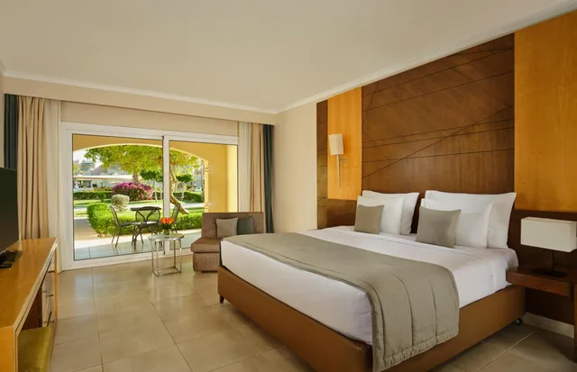 Room, Den، Coral Sea Water World Resort 2/4