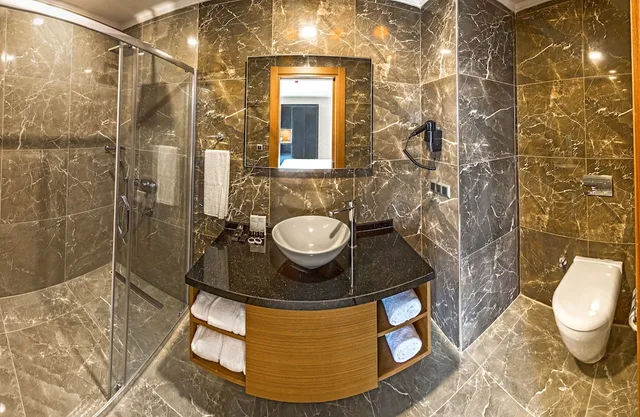 جناح عائلي بسريرين منفصلين بإطلالة على المدينة، Aselia Hotel Trabzon 3/3