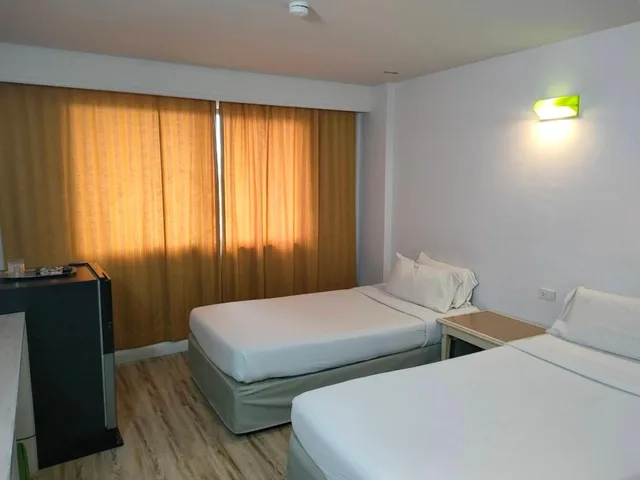 غرفة قياسية بسريرين منفصلين، INTERTOWER HOTEL (SHA) 4/10