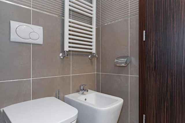 غرفة بسريرين منفصلين، B&B Hotel Trento 10/10