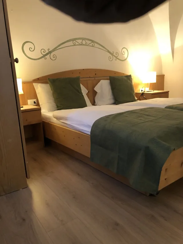غرفة كلاسيكية رباعية بسرير كوين وسرير بطابقين، Albergo Alla Costa 2/4