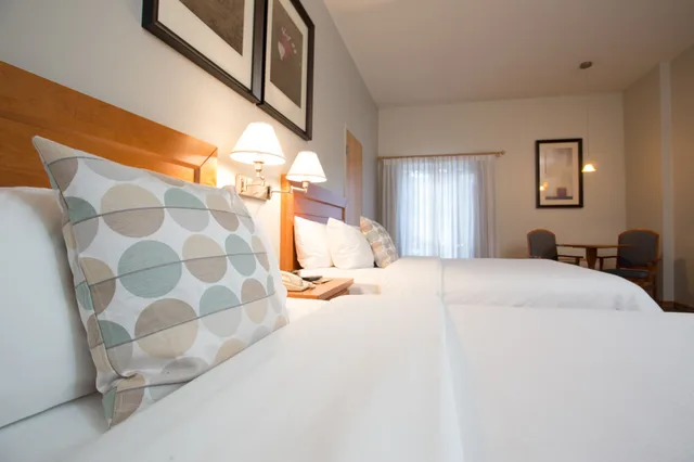 غرفة ديلوكس بسريرين كوين، Banff Inn 6/10