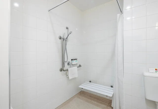 غرفة قياسية بسرير مزدوج أو سريرين منفصلين لذوي الإعاقة، Heartland Hotel Auckland Airport 8/8