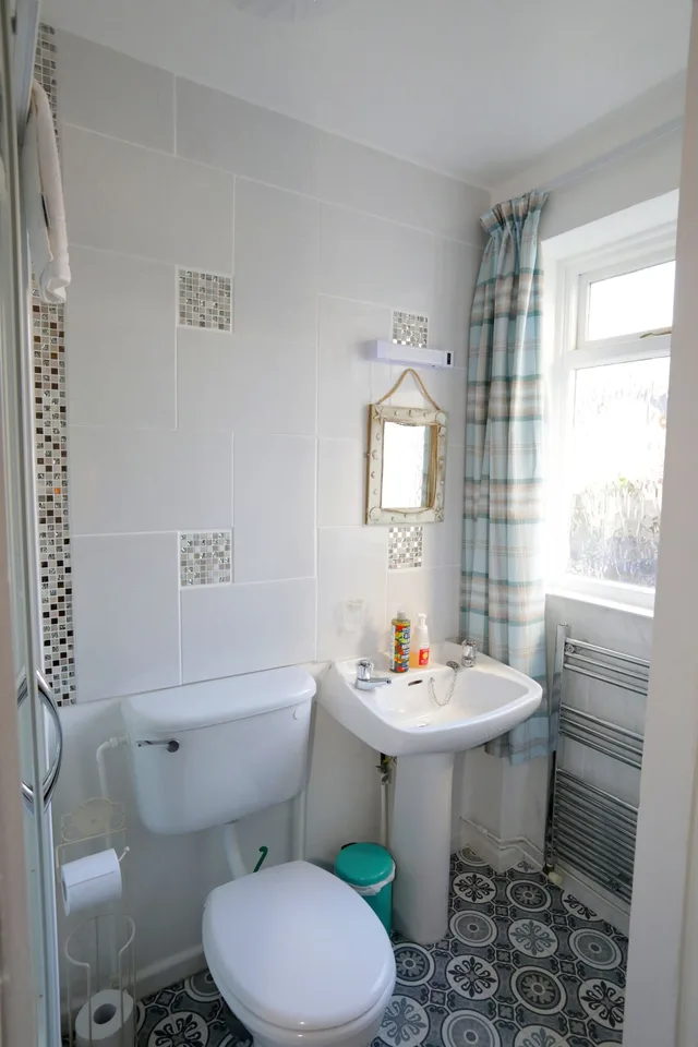 غرفة فاخرة بسرير كينج، Bryn Woodlands House 7/9