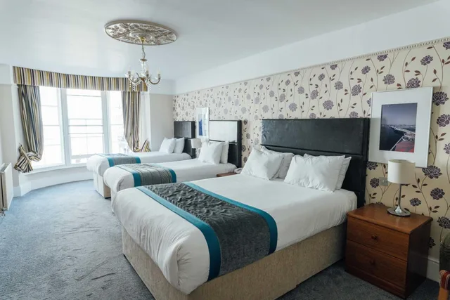 غرفة عائلية بسرير كوين وسريرين منفصلين، Queens Hotel Brighton 2/5