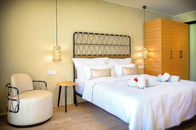 غرفة بريميوم بسرير كوين بإطلالة على الحديقة، Kombo Beach Resort 10/10