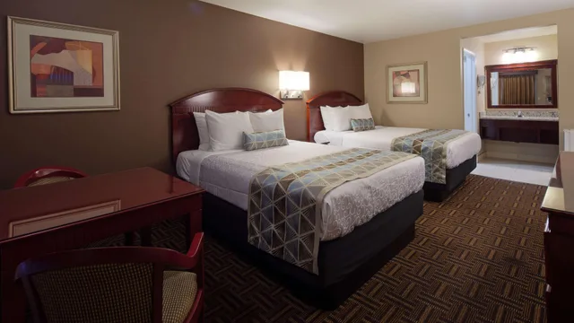 غرفة بسرير مزدوج لذوي الإعاقة، Best Western Pasadena Inn 3/5
