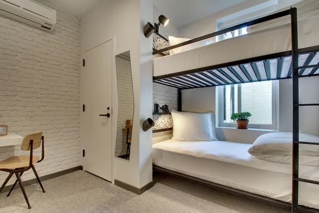 غرفة بسرير بطابقين، Hotel Hive 1/3