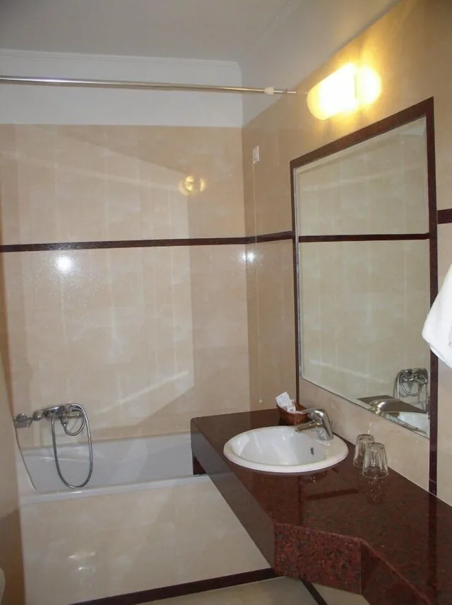 Room, Single, Single Bed, Garden View, Balcony, John George 6/6