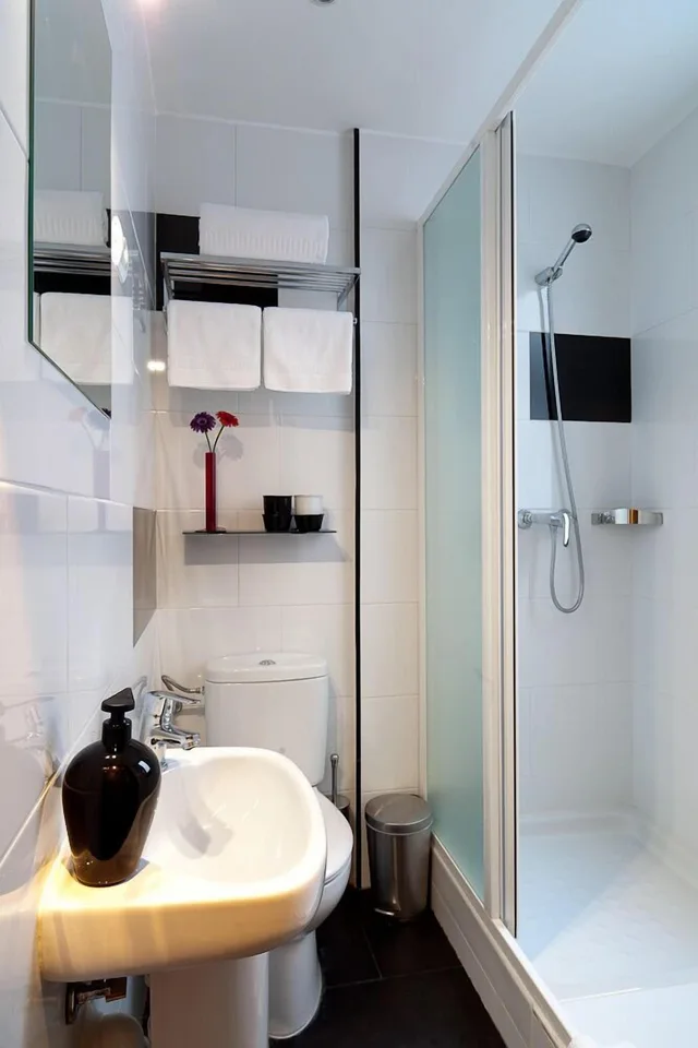 جناح جونيور بشرفة، THC TIRSO MOLINA HOSTEL 2/3