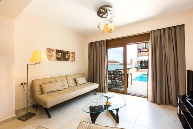 Suite, Pantheon Villas 4/10
