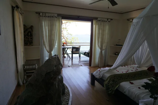 Deluxe, Queen Bed, Beach Front، Vellago Resort 1/2