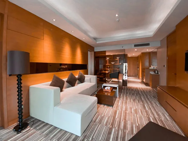 جناح سوبيريور بسرير كينج، HOLIDAY INN GUANGZHOU SCIENCE CITY 2/3