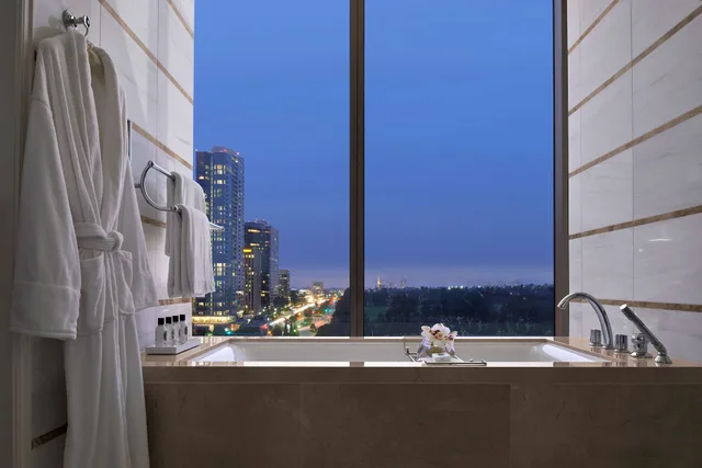 جناح سوبيريور ركني بسرير كينج لذوي الإعاقة، Waldorf Astoria Beverly Hills 4/4