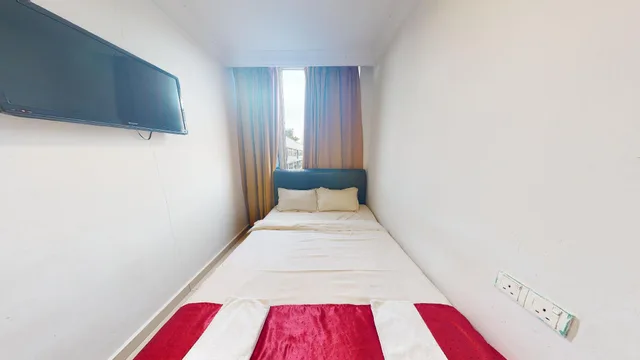 غرفة سوبيريور بسرير كوين، Clover Hotel 2/2