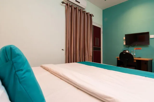 Deluxe, Double Bed, Sans Hotel Finest Medan 3/7