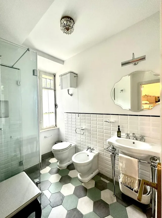 فيلا بانورامية بسريرين كوين، ALBERGO LE TERME 5/7