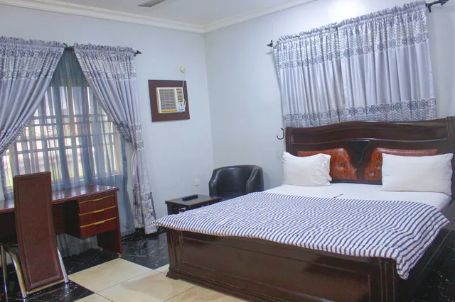 غرفة بريميوم بسرير كوين، EMROSY HOTELS AND SUITES 1/4