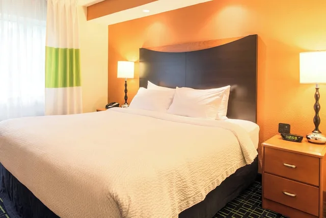 Room, King Bed, Accessible, Fairfield Inn Suites By Marriott Canton 3/7
