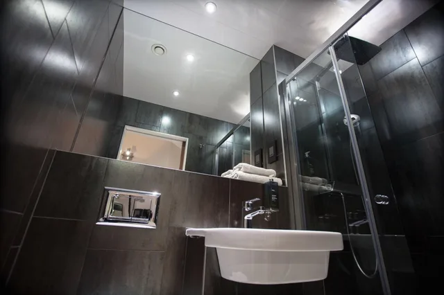 غرفة قياسية مفردة، The W14 Kensington 4/4