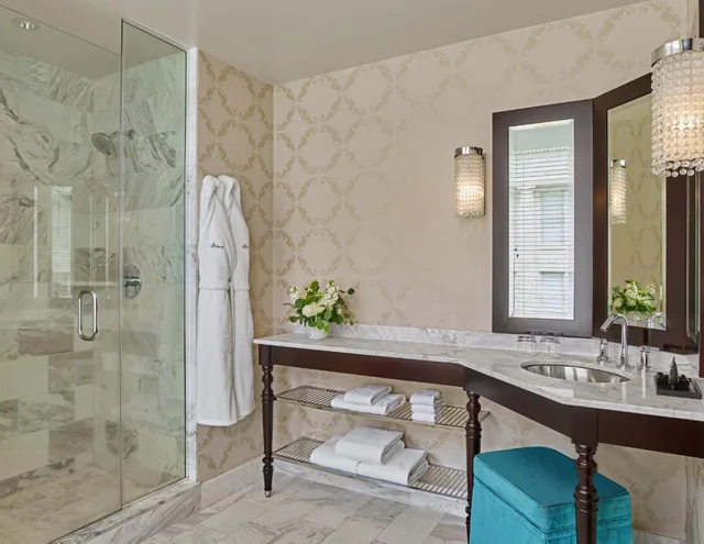 غرفة ديلوكس بسريرين كوين بإطلالة على المدينة، The Nines A Luxury Collection Hotel Portland 7/7