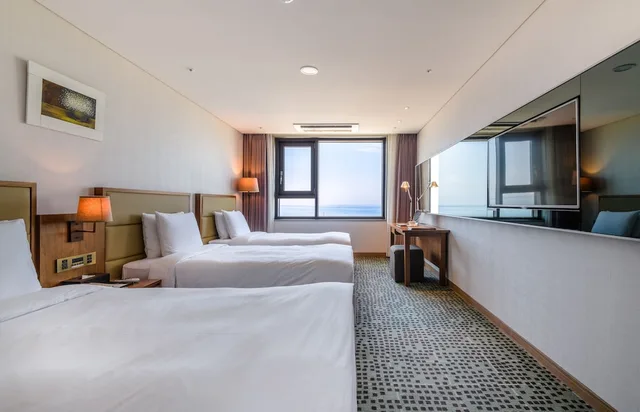 غرفة عائلية بسريرين مزدوجين بإطلالة على البحر، Grabel Hotel Jeju 3/4