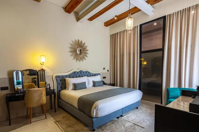 غرفة ديلوكس بسرير كينج، The Vincent Boutique Hotel, BW Premier Collection 5/10