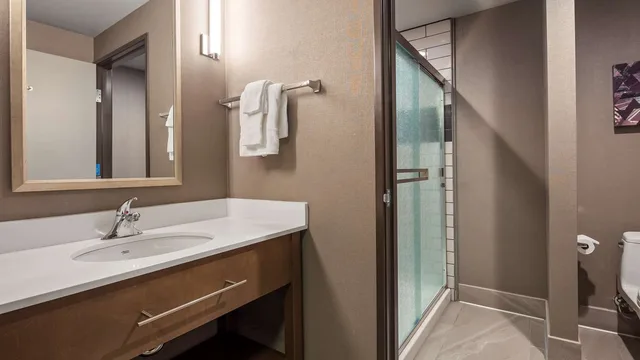 غرفة بسريرين كوين، Best Western Plus Coalinga Inn 7/10