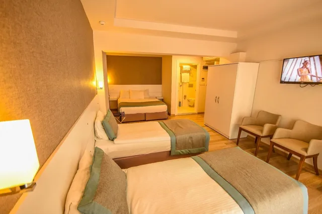 Standard, Triple, Parion House Hotel 1/5