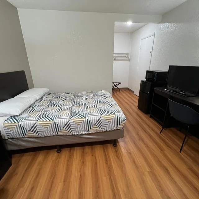 غرفة بسرير كوين، Motel6 Longview, TX 5/10