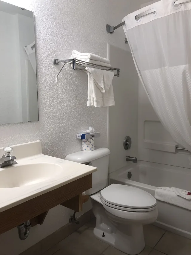 غرفة قياسية بسرير كينج، Super 8 By Wyndham The Dalles OR 10/10