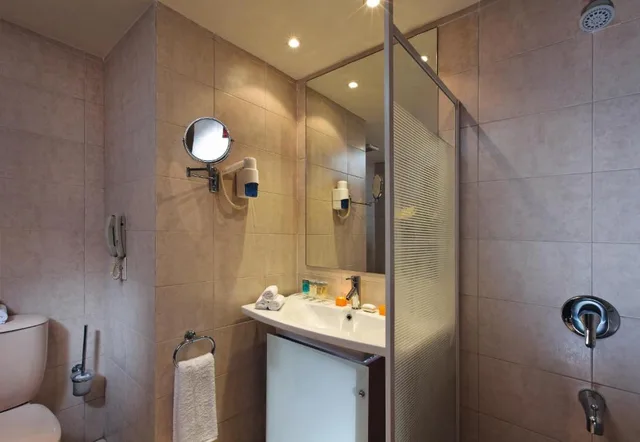 Deluxe, Suite, Beach Front، Movenpick Resort El Sokhna 2/2