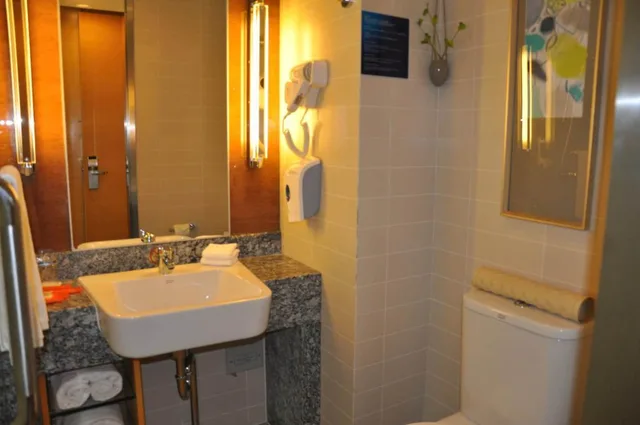 غرفة بسرير كوين لذوي الإعاقة، Holiday Inn Express Beijing Dongzhimen 3/4