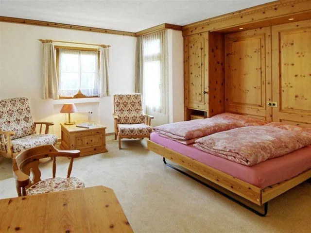 Palace، Hotel Cervus 1/2