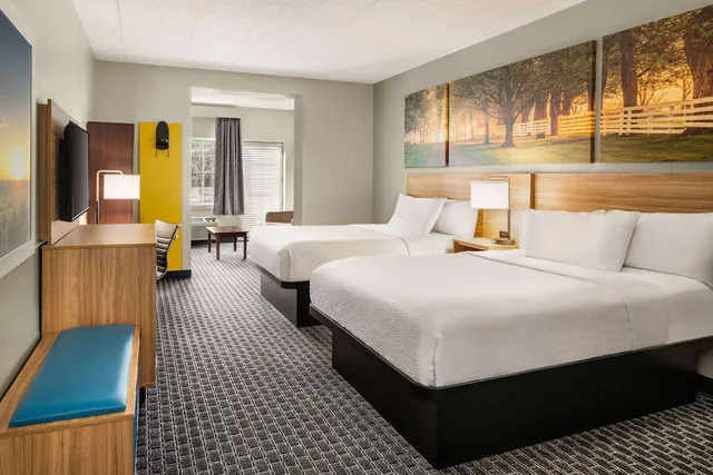 جناح استوديو بسريرين كوين، Days Inn Suites By Wyndham Lancaster Amish Country 3/4