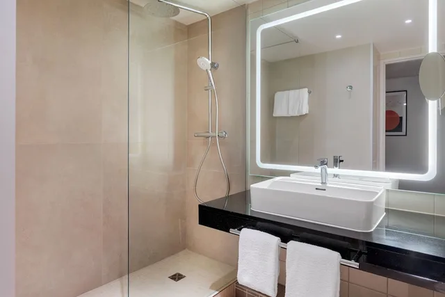 غرفة ديلوكس بسرير كينج، Courtyard By Marriott Paris Saint Denis 10/10