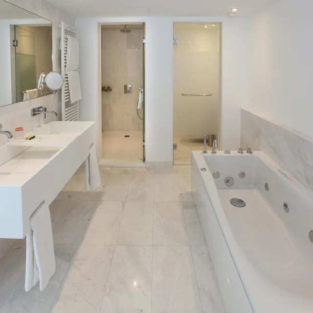 Presidential, Deluxe, Suite, King Bed, Droushia Heights Hotel 6/7
