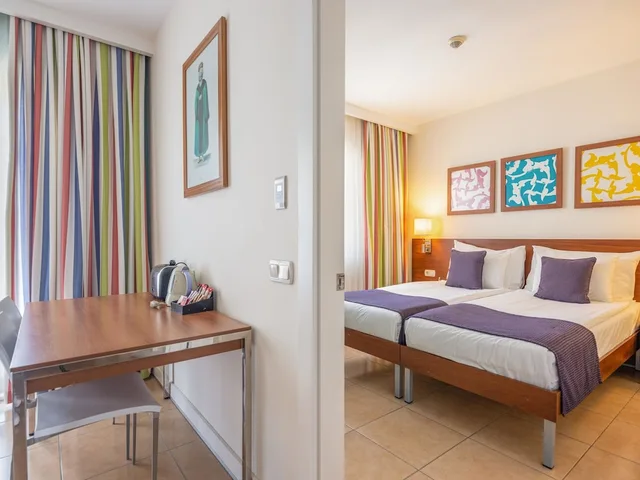 جناح بسريرين منفصلين مع أريكة، Barut B Suites 3/10