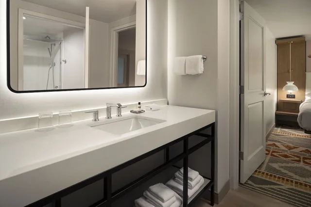 Room, King Bed, Accessible, Marriott San Ramon 4/4