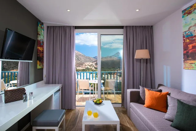 Sunset, Junior Suite، Fodele Beach and Water Park Holiday Resort 1/1