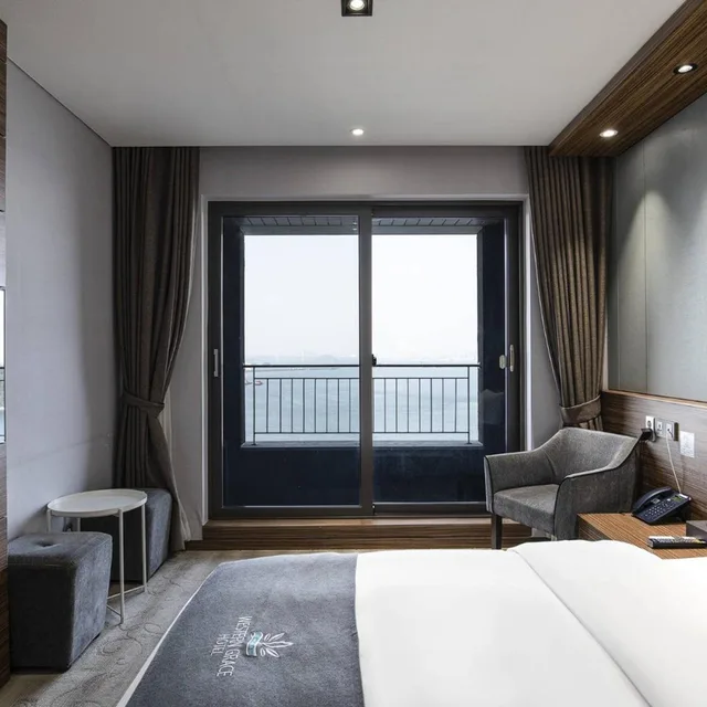 غرفة قياسية بسرير مزدوج بشرفة، Western Grace Hotel 8/10