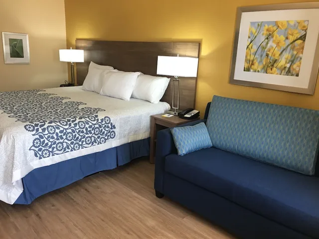 غرفة قياسية بسرير كينج، Days Inn By Wyndham Batesville 4/8