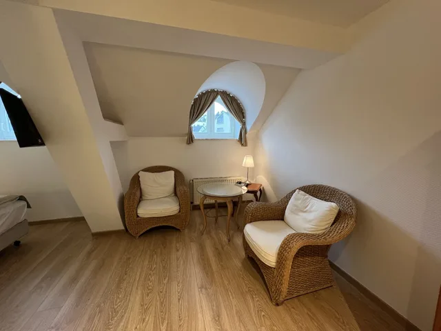جناح جونيور بسرير كوين، Hotel Am Muhlenteich Schwelm 5/6