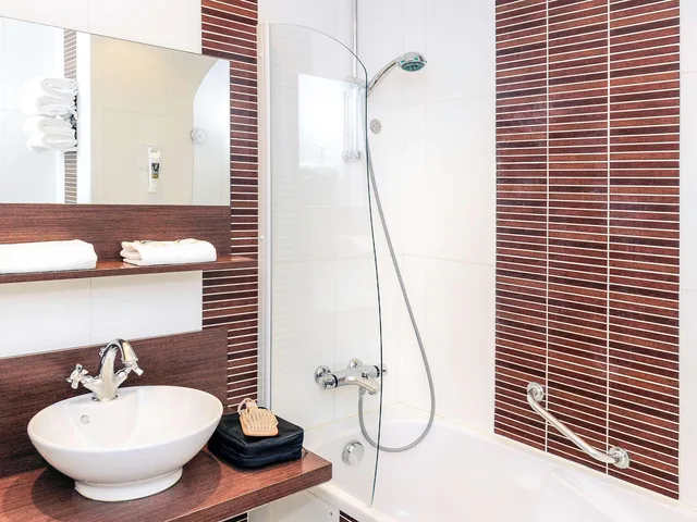 غرفة سوبيريور بسريرين منفصلين، Hotel Mercure Omaha Beach 5/5