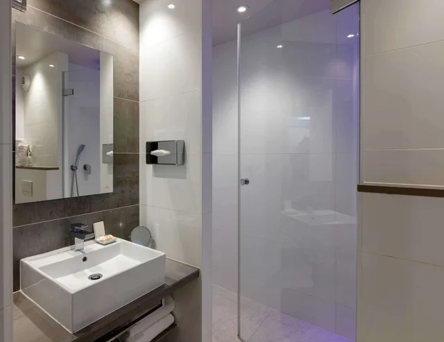 غرفة سوبيريور بسريرين منفصلين، Best Western Plus Le Lavarin 3/5