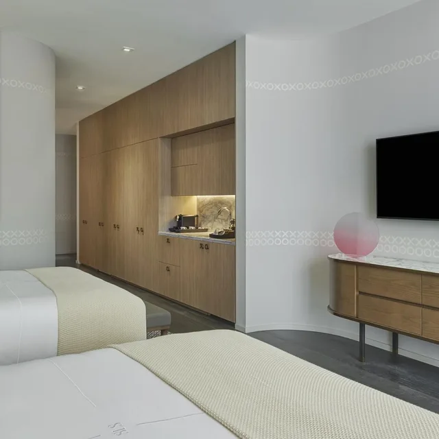 Room, Queen Bed, SLS LUX Brickell 1/2